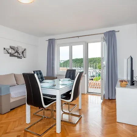 Apartments Duilo Skradin Pokoj fotografie